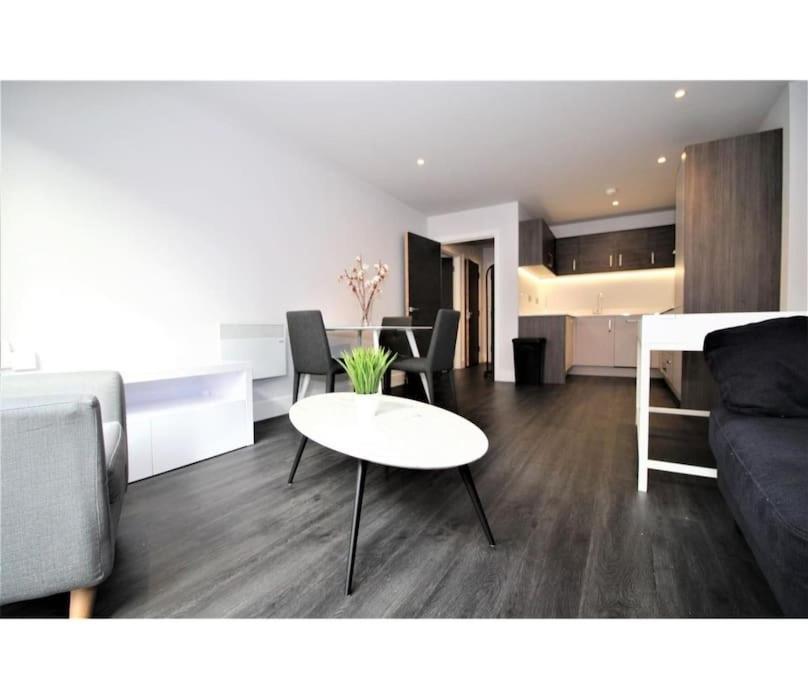 Rent Luxuri - Luxury 2 Bed Apartment Leicester Zewnętrze zdjęcie